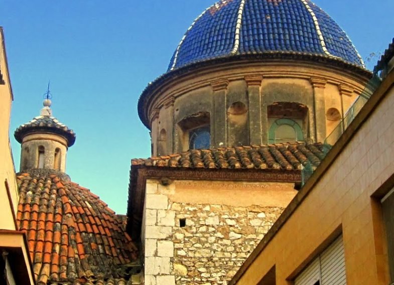 Cúpulas-de-la-iglesia-de-San-Bartolomé.-Autor-Ventepani